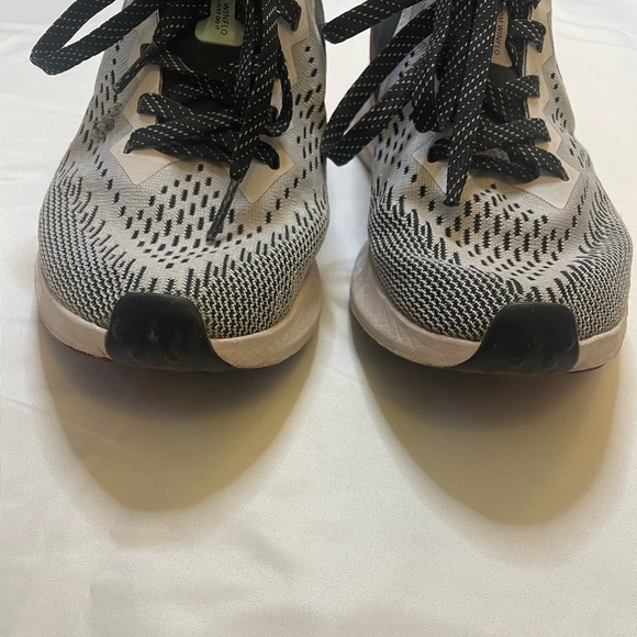 Nike Zoom size 6.5 athletic shoes - Picture 3 of 8